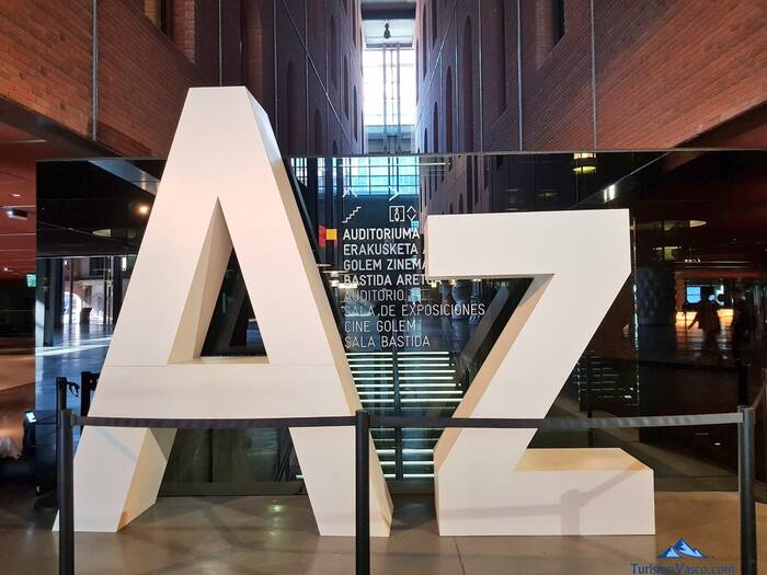 AlhondigaBilbao prestakuntza eskaintza. Laugarren ikastaroa