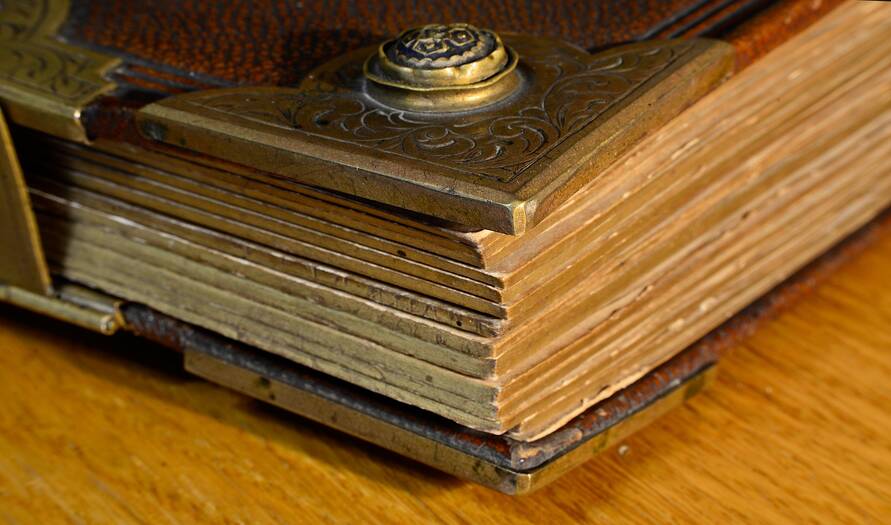 Azaleztatze  artistikoen identifikazioa 